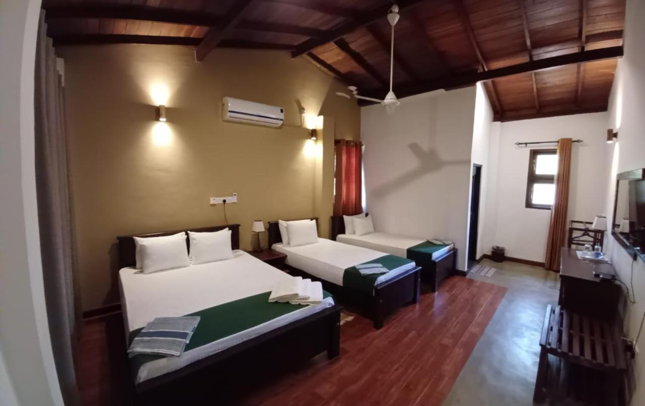 Forest Edge Villa أنرادابورام المظهر الخارجي الصورة