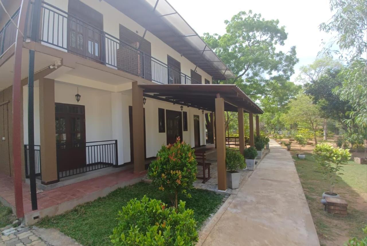 Forest Edge Villa أنرادابورام المظهر الخارجي الصورة