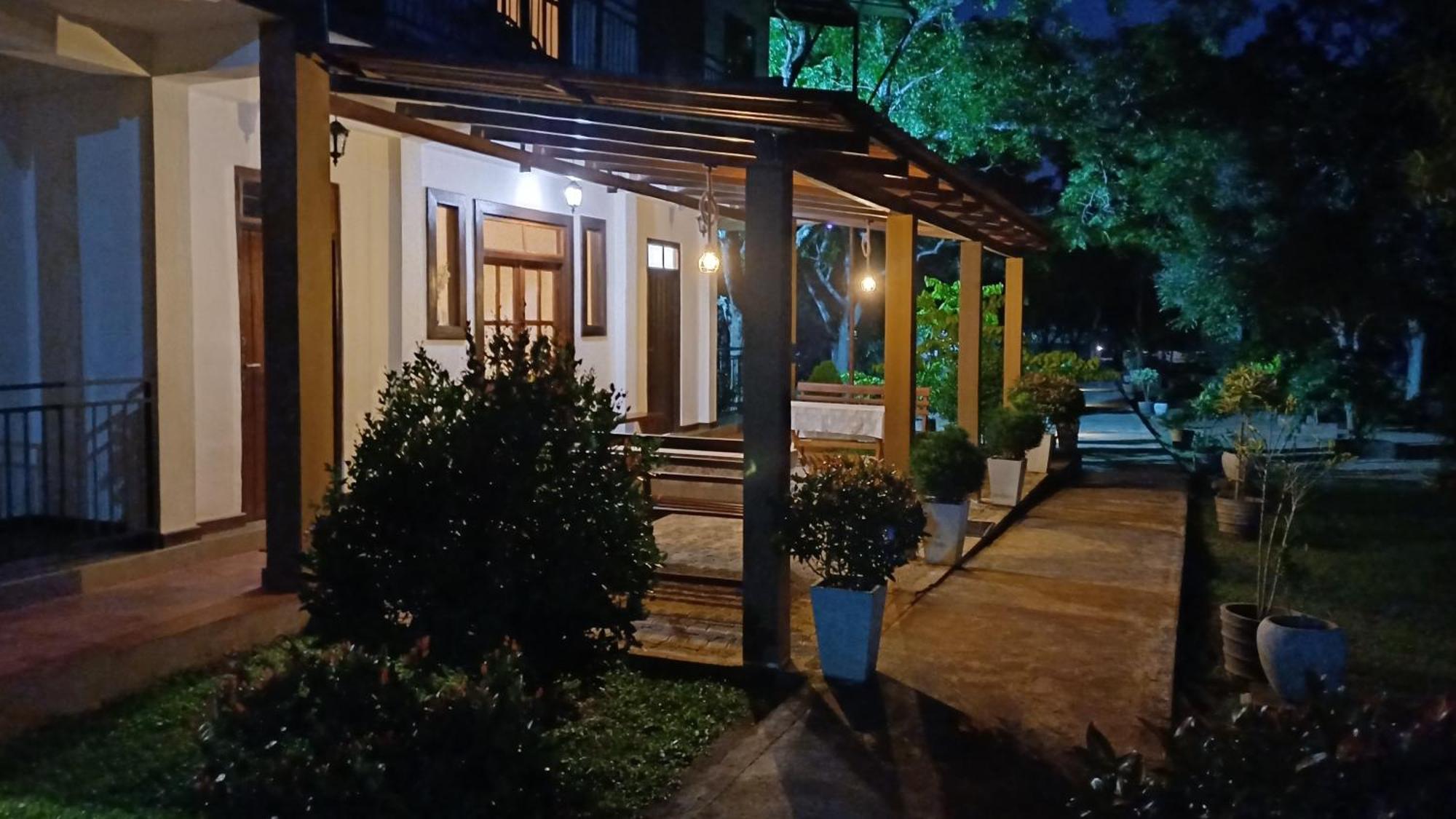 Forest Edge Villa أنرادابورام المظهر الخارجي الصورة